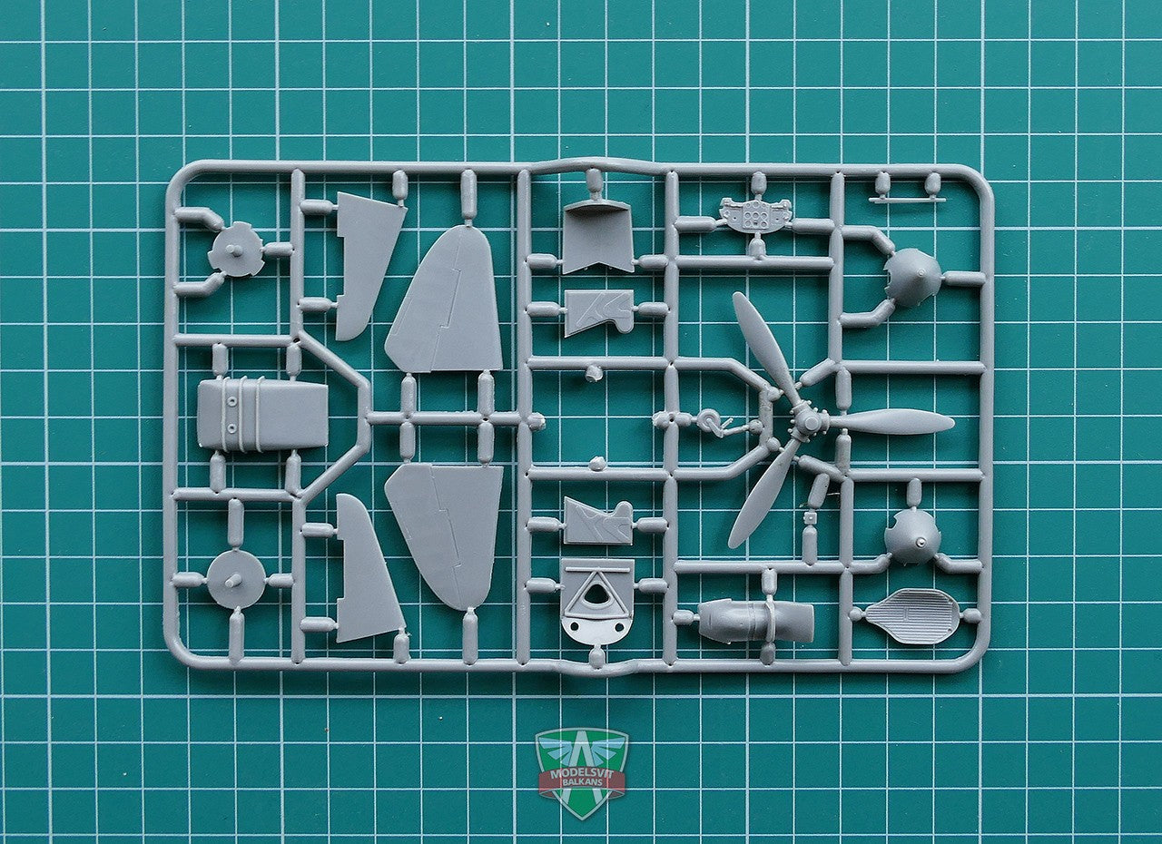 Modelsvit 4802 Plastic model aircraft kit Scale 1:48 Yakovlev Yak-1 (Winter version)