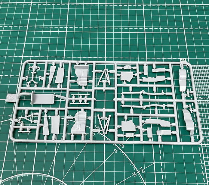Grumman UF-2 Albatross Seaplane, Aircraft Model Kit Scale 1:72 SOVA-M SVM 72027