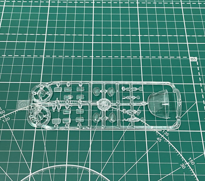 Grumman UF-2 Albatross Seaplane, Aircraft Model Kit Scale 1:72 SOVA-M SVM 72027