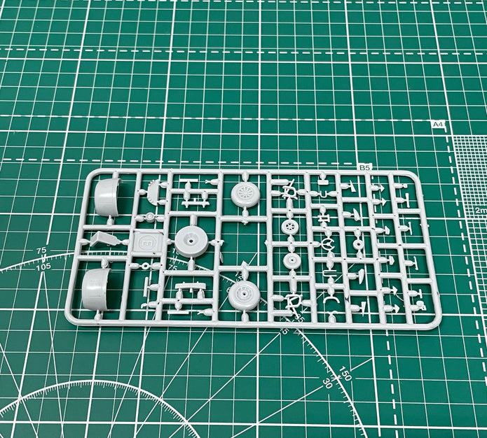 Grumman UF-2 Albatross Seaplane, Aircraft Model Kit Scale 1:72 SOVA-M SVM 72027