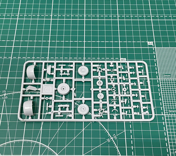 Grumman UF-2 Albatross Seaplane, Aircraft Model Kit Scale 1:72 SOVA-M SVM 72027
