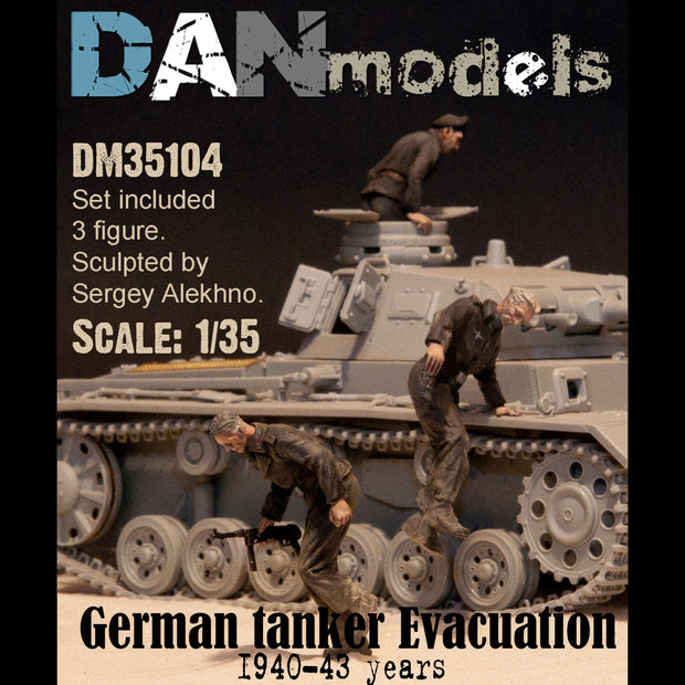 German tankers. Evacuation from a wrecked tank. 1940-43 set №4 - 3 figures Scale 1:35 DAN Models DM 35104