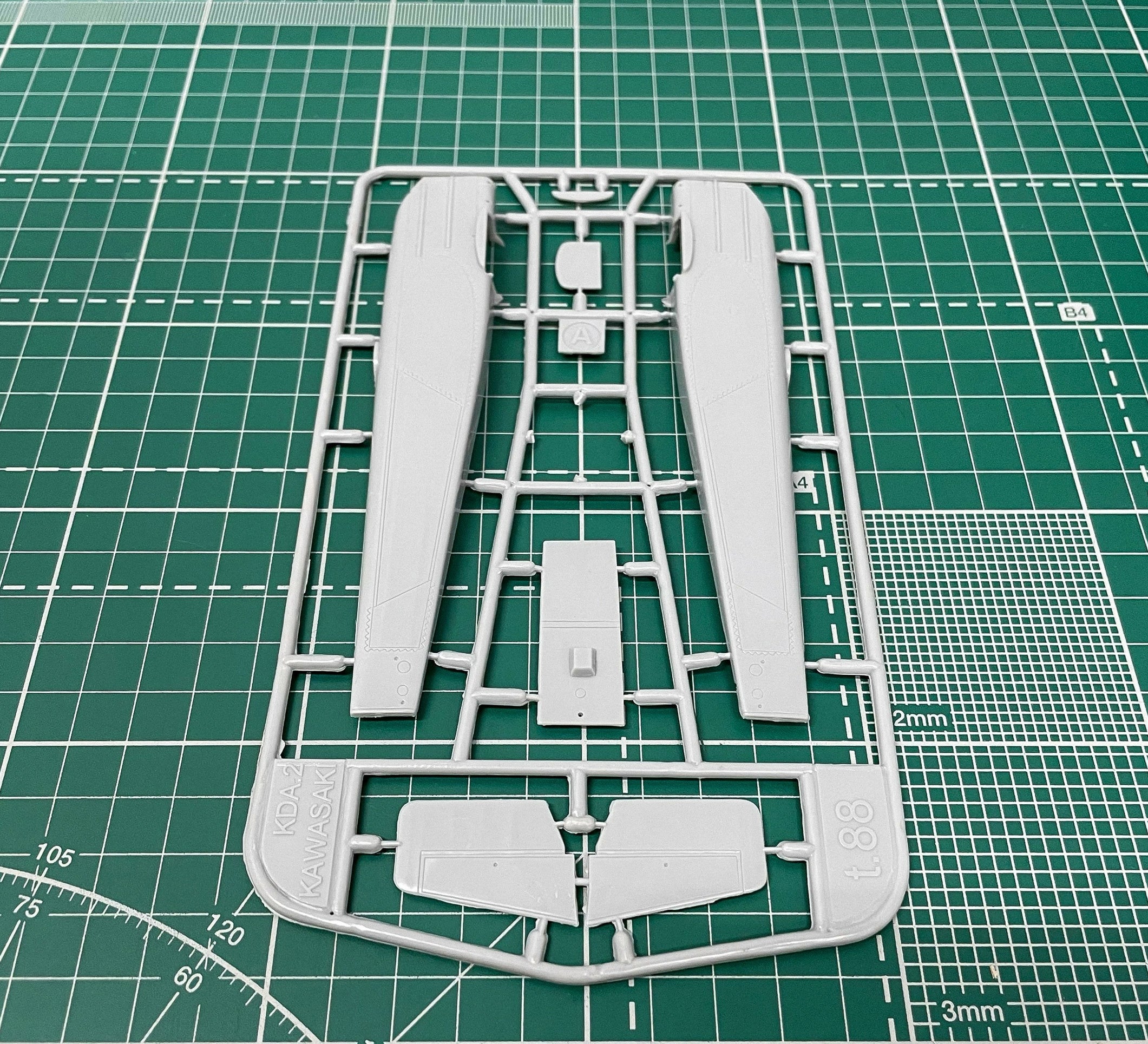 Kawasaki KOA type 88-1, Biplane Aircraft Model Kit Scale 1:72 SOVA-M SVM 72021