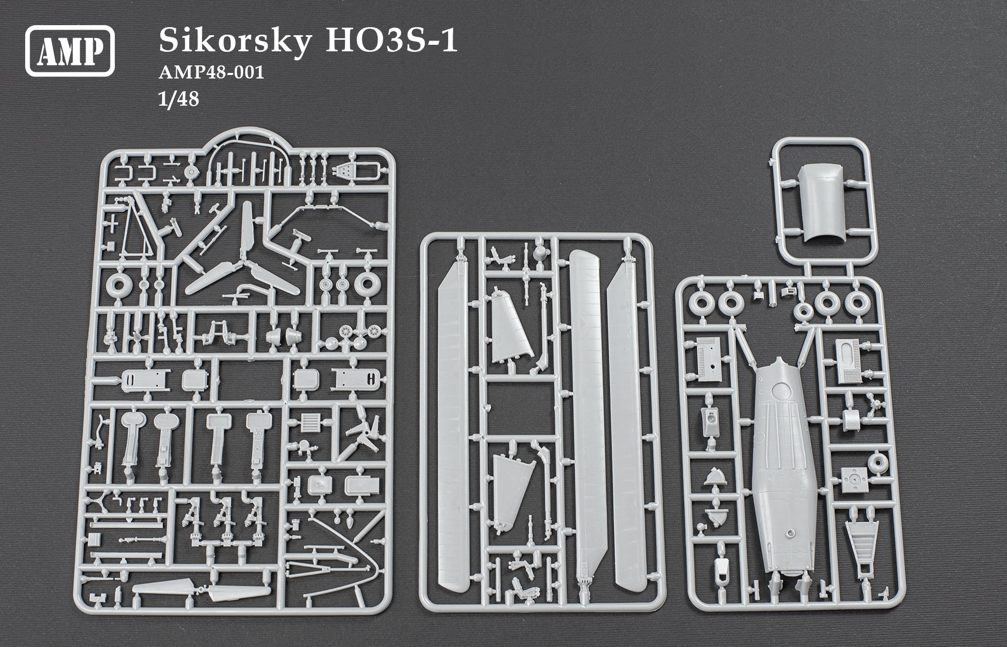 Sikorsky HO3S-1 Scale 1:48 AMP 48001 Plastic Model Helicopter Kit
