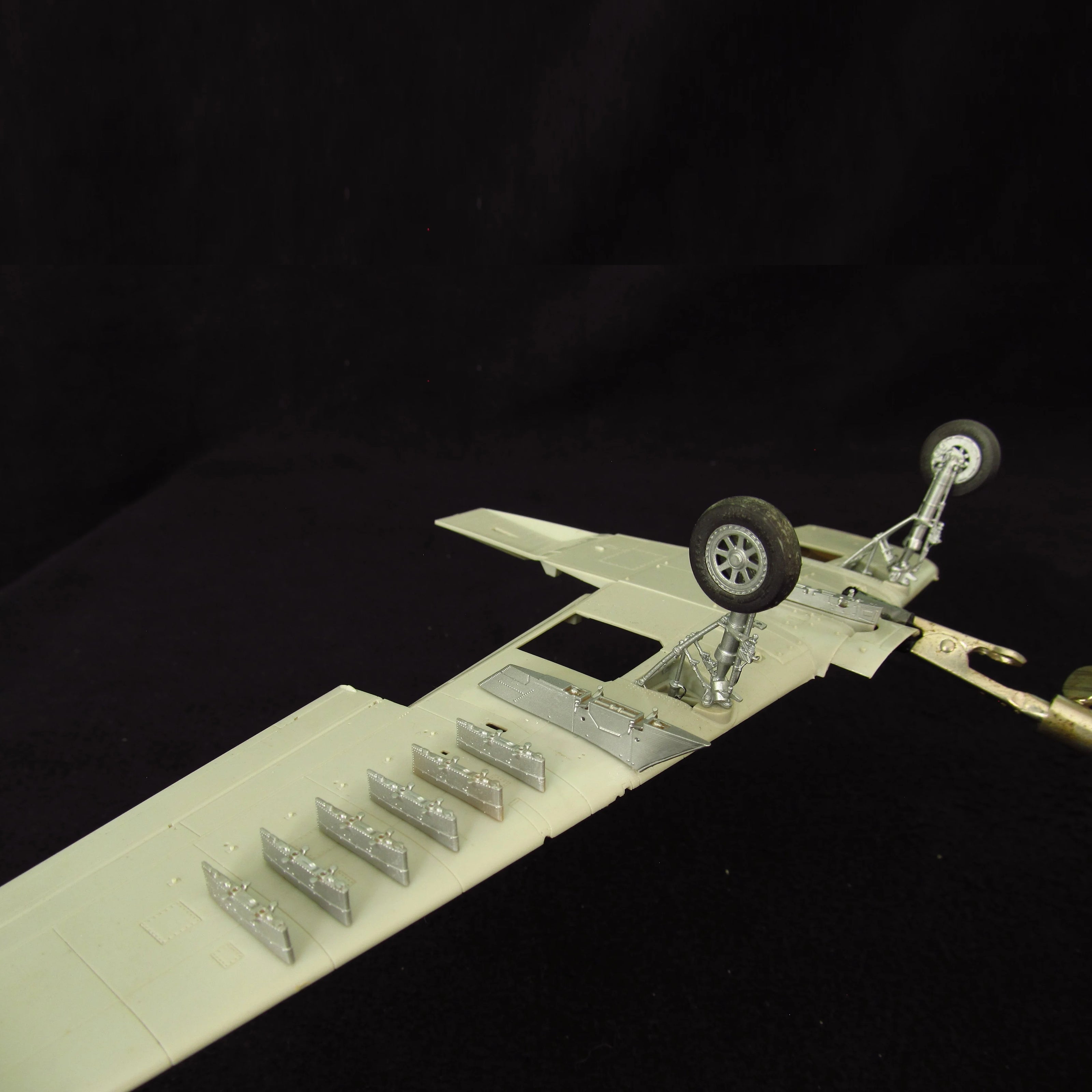 A-1 Skyraider, Pylons (for Tamiya) Scale 1:48 Metallic Details MDR48270
