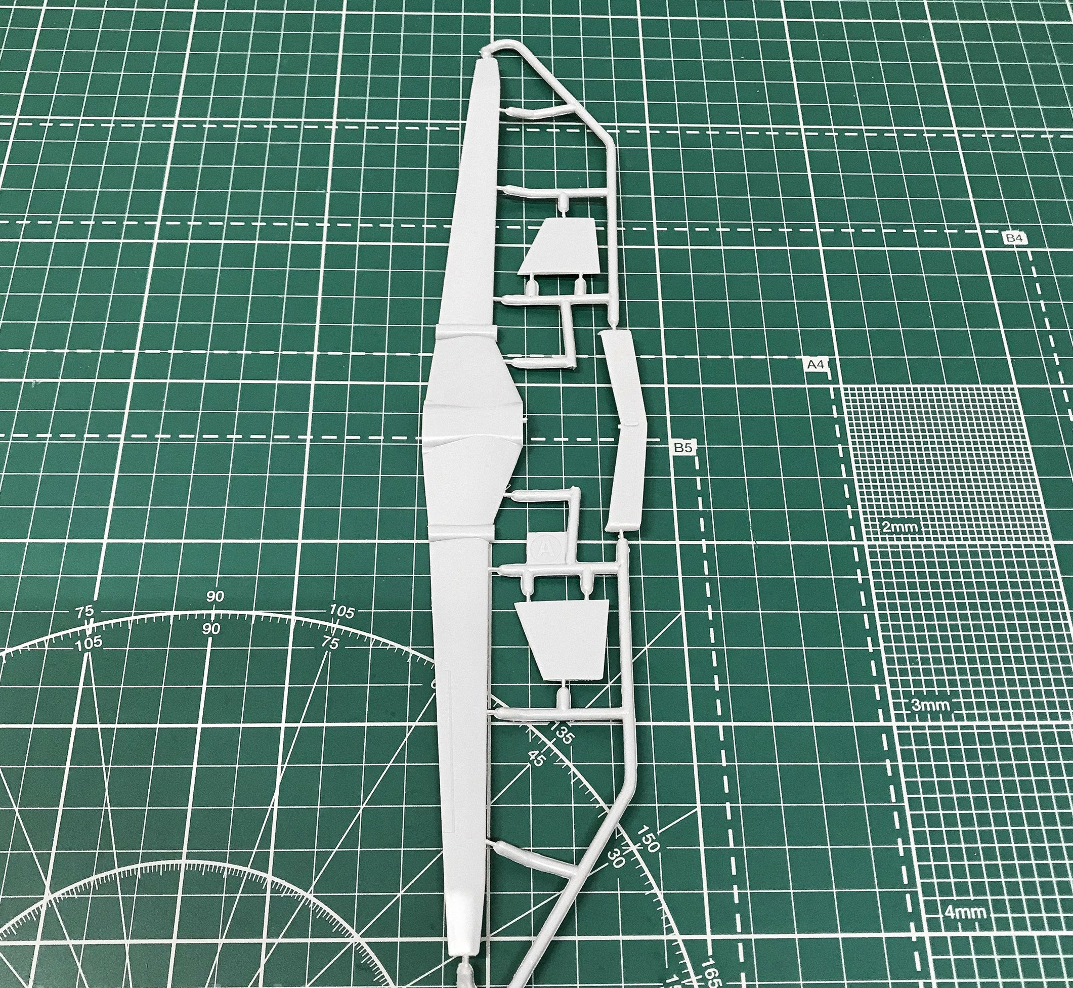 Northrop Grumman Firebird OPV w/ reconn, containers, Aircraft Model Kit Scale 1:72 SOVA-M SVM 72002