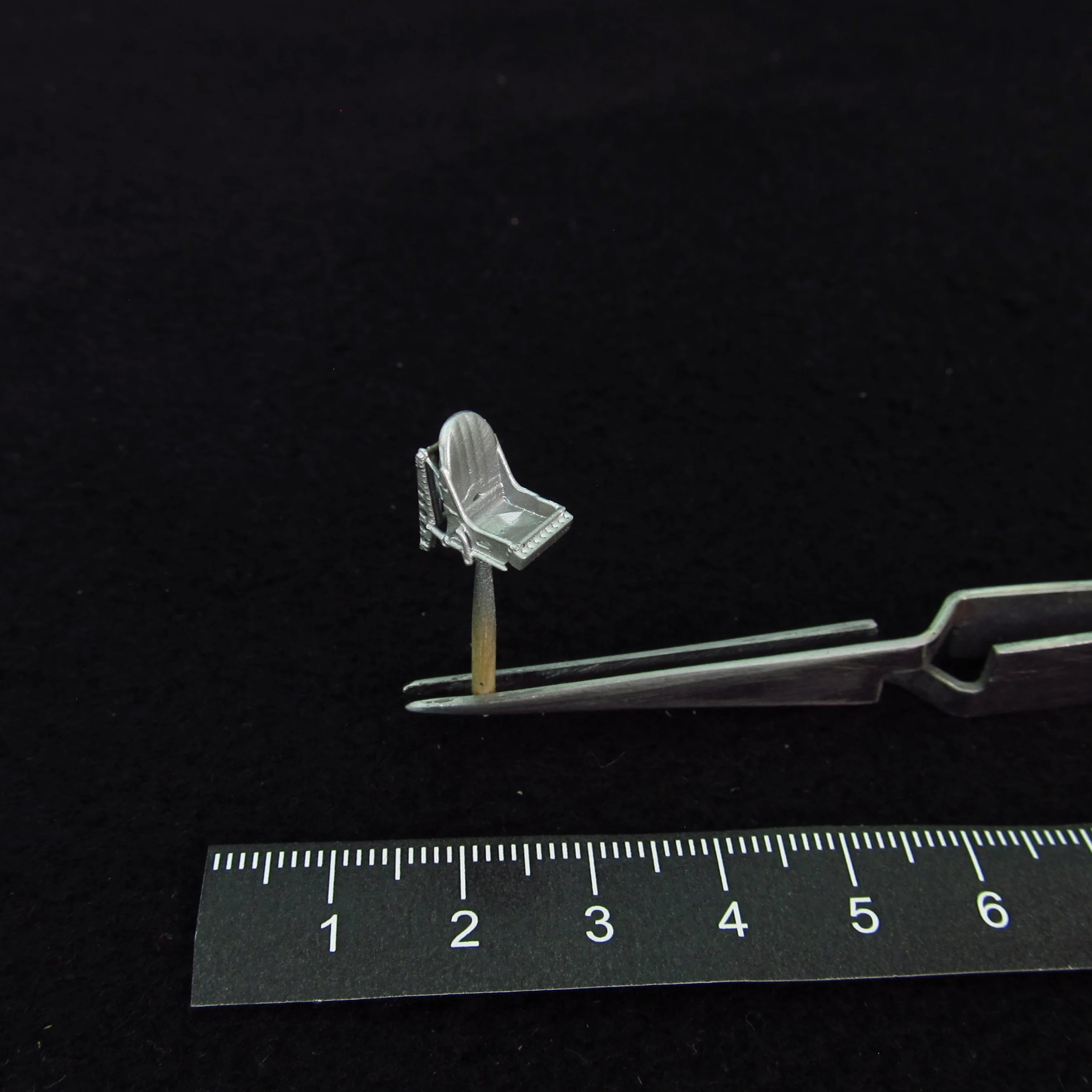 Spitfire Seat + 3D Decals Detailing set 2 pcs (3D-Printed) Scale 1:72 Metallic Details MDR72111 - For Aircraft Kit Model