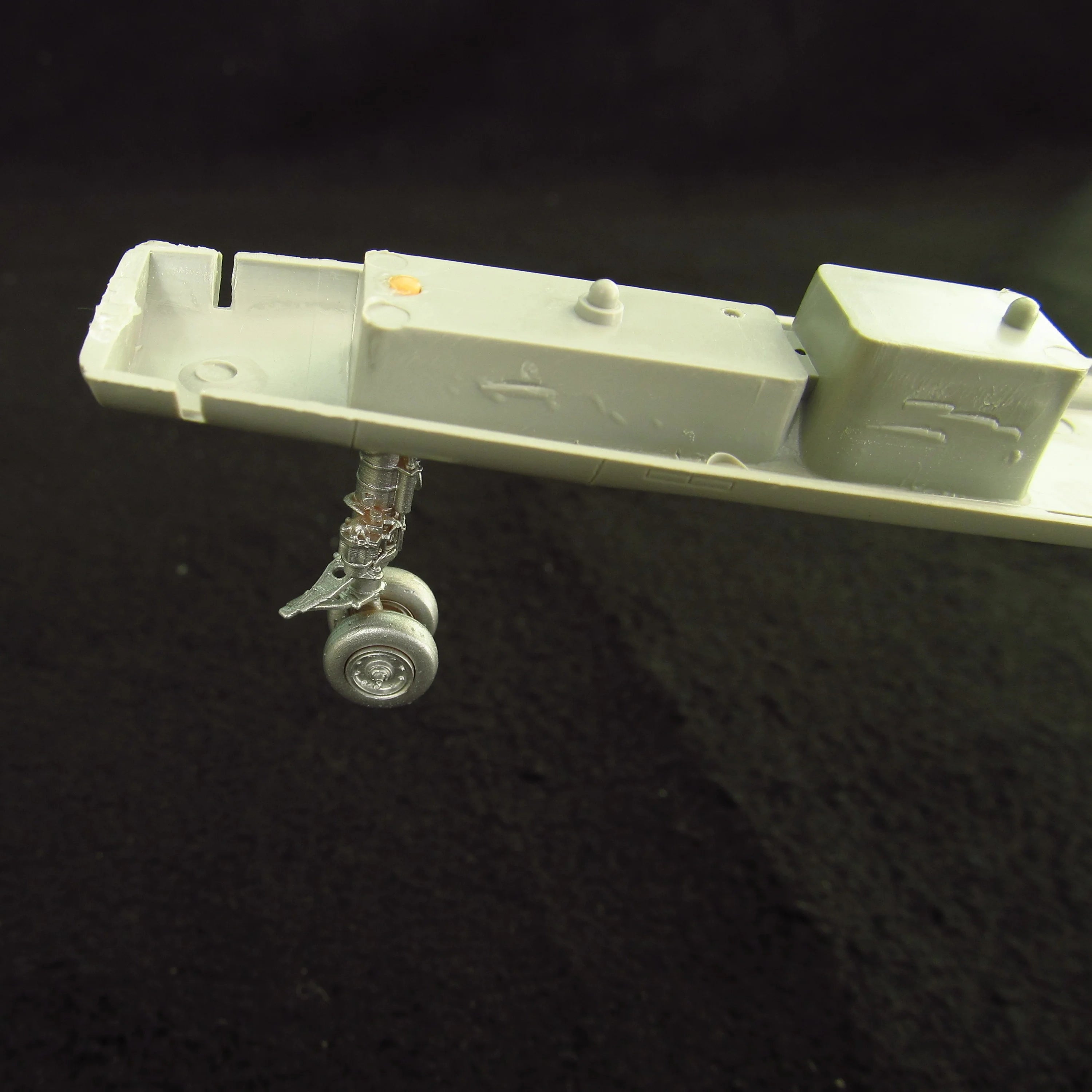 McDonnell Douglas F-4 Phantom II (J/S), Landing Gears, Wheels (for Italeri) Scale 1:48 Metallic Details MDR48251