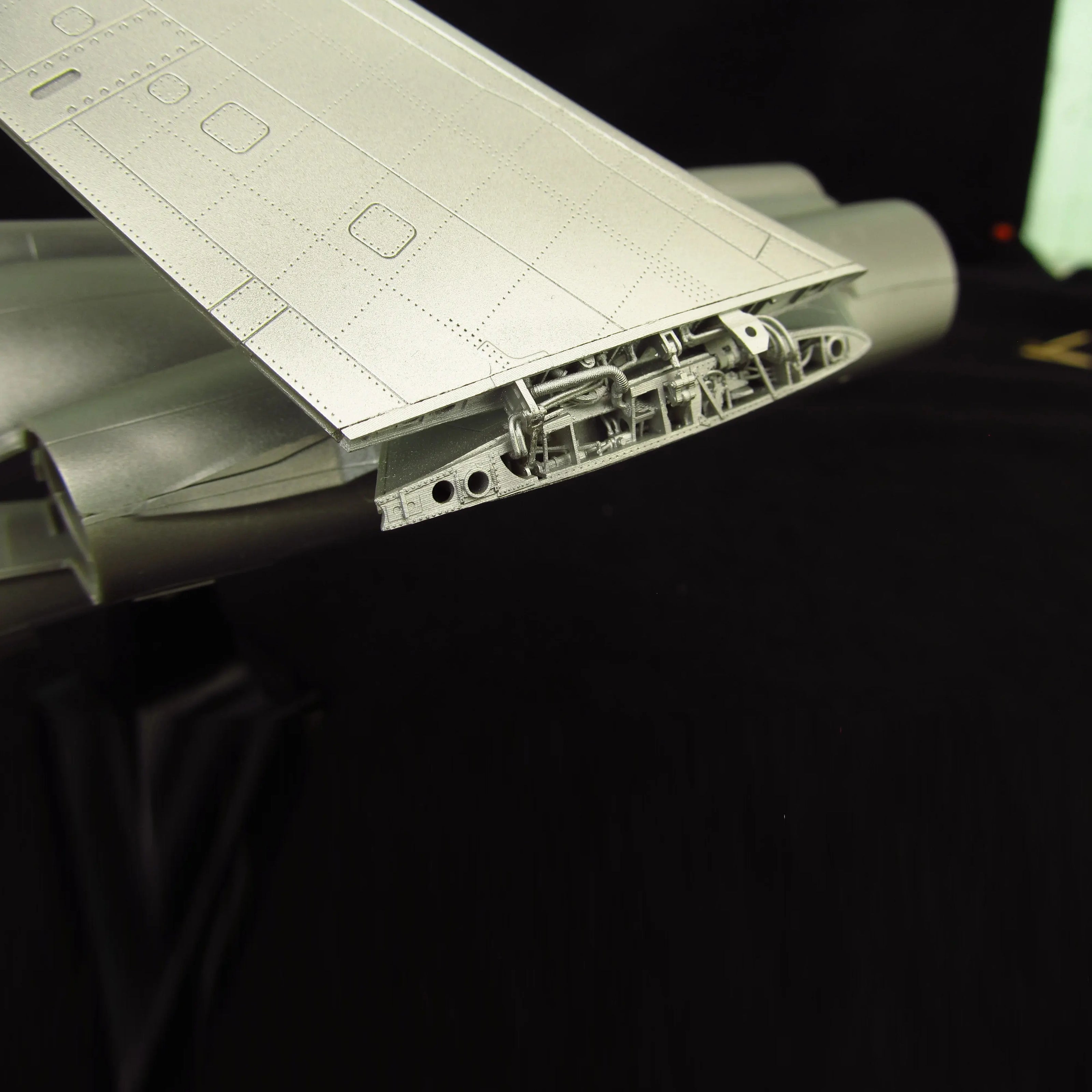 Blackburn Buccaneer S/2C/D/ Wing folded set, detailing of wing folding mechanism of the aircraft model (for Airfix) Scale 1:48 Metallic Details MDR48258
