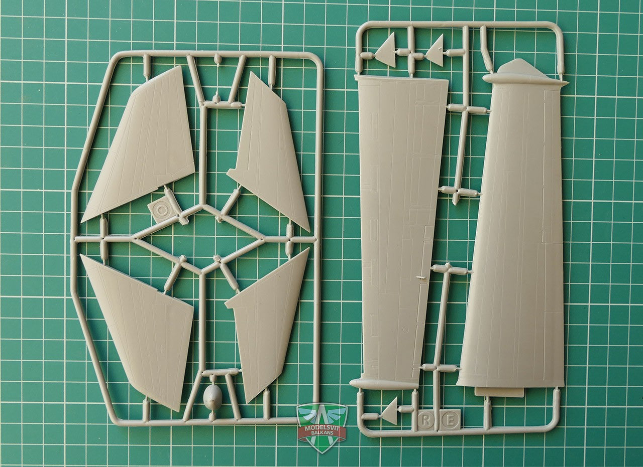 Modelsvit 72041 Plastic model aicraft kit Scale 1:72 VVA-14 with inflatable pontoons