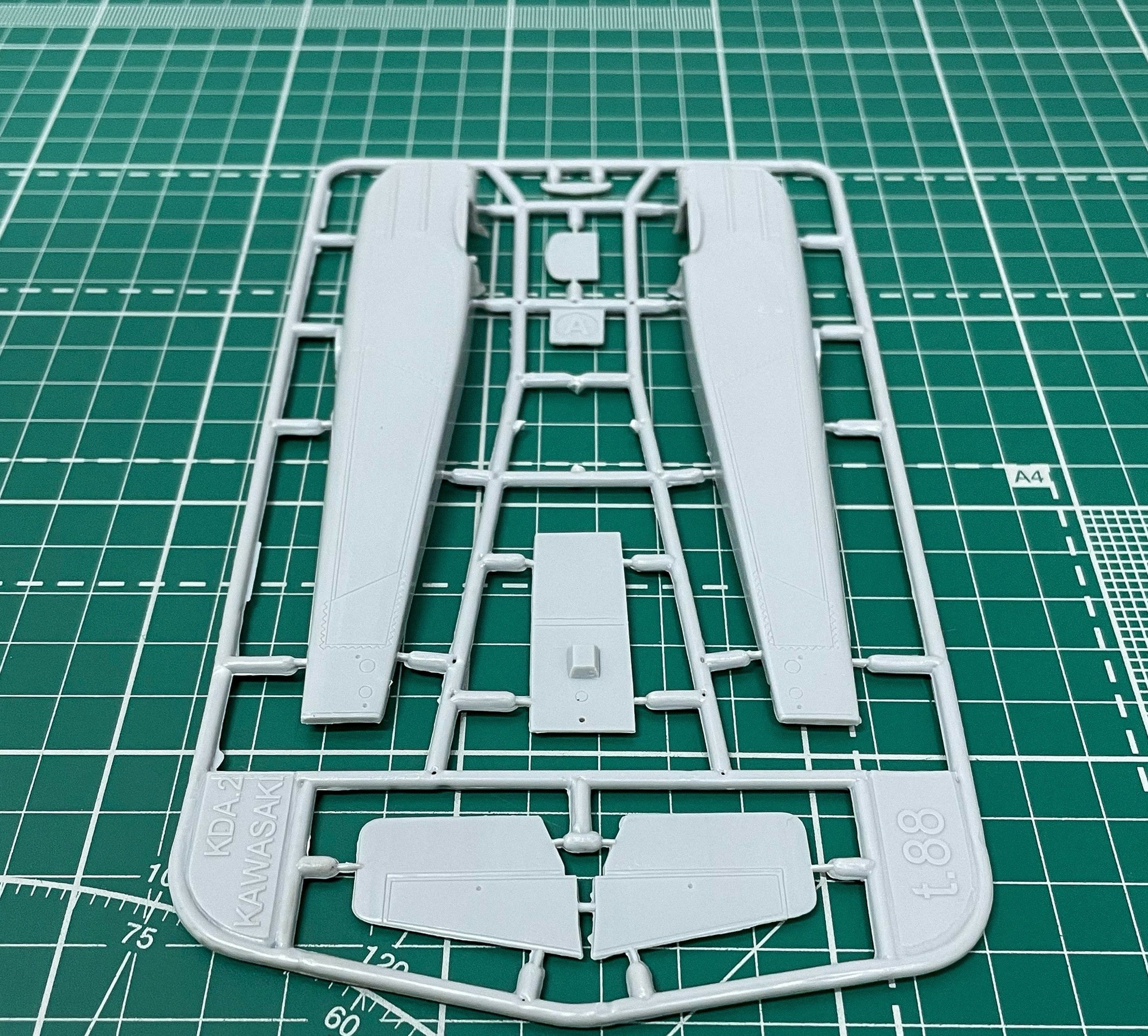 Kawasaki KOA type 88-2, Biplane Aircraft Model Kit Scale 1:72 SOVA-M SVM 72022