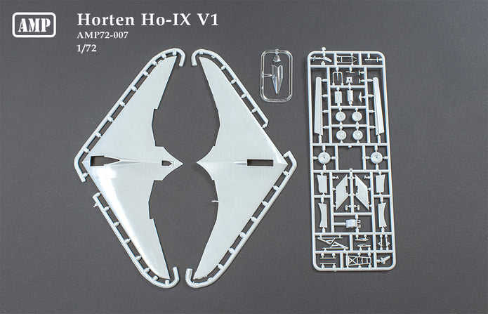 Horten H.IX V1, German Experimental Glider Scale 1:72 AMP 72007 Plastic Model Aircraft Kit
