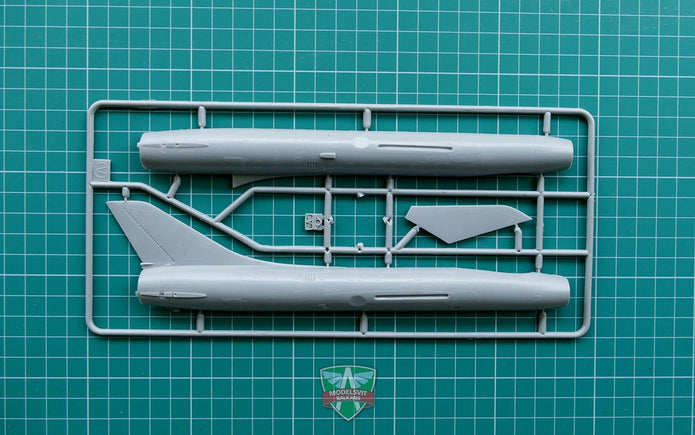 Modelsvit 72006 Plastic model aicraft kit Scale 1:72 Su-7B