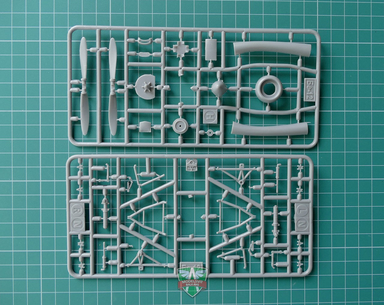 Modelsvit 72012 Plastic model aicraft kit Scale 1:72 Beriev Be-12 Chayka