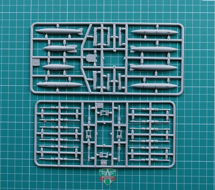 Modelsvit 72006 Plastic model aicraft kit Scale 1:72 Su-7B
