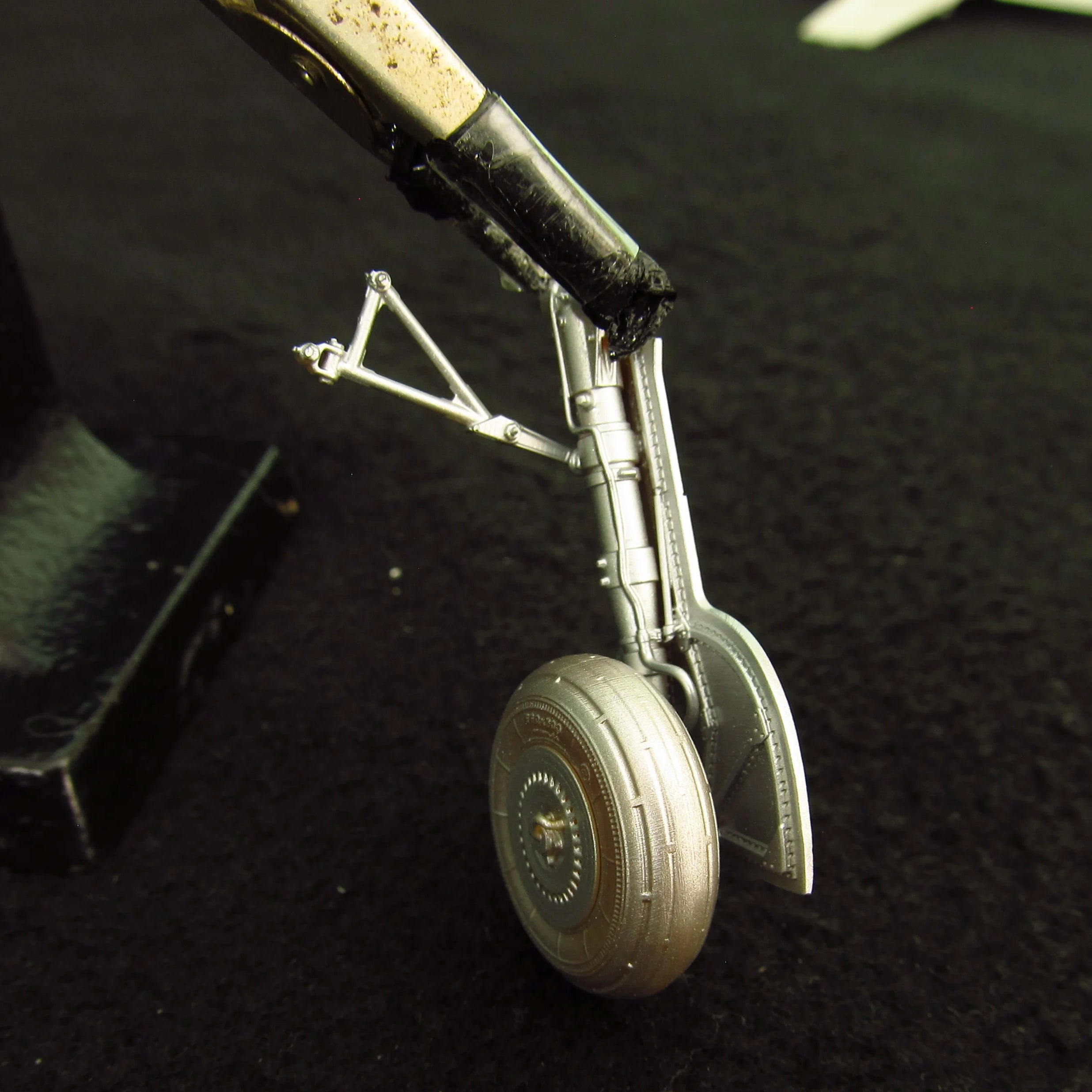 Yak-9, Landing Gears (for ICM) Scale 1:32 Metallic Details MDR3248