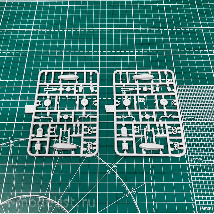 Beriev Be-8 (With water skis & hydrofoils), Aircraft Model Kit Scale 1:72 SOVA-M SVM 72025