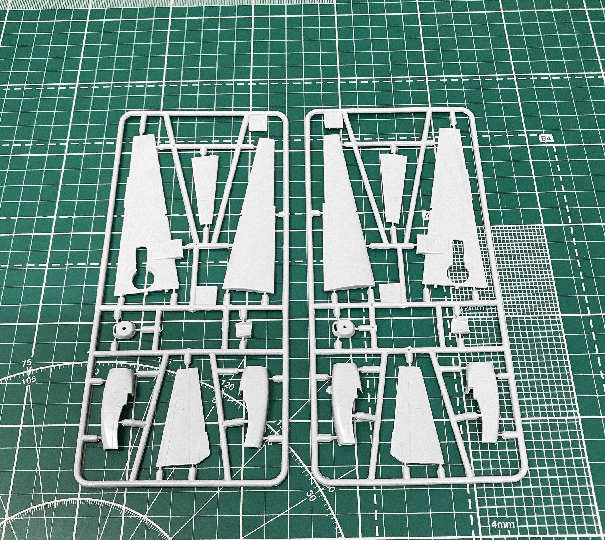JetStream-32ER, Passenger Aircraft Model Kit Scale 1:72 SOVA-M SVM 72010