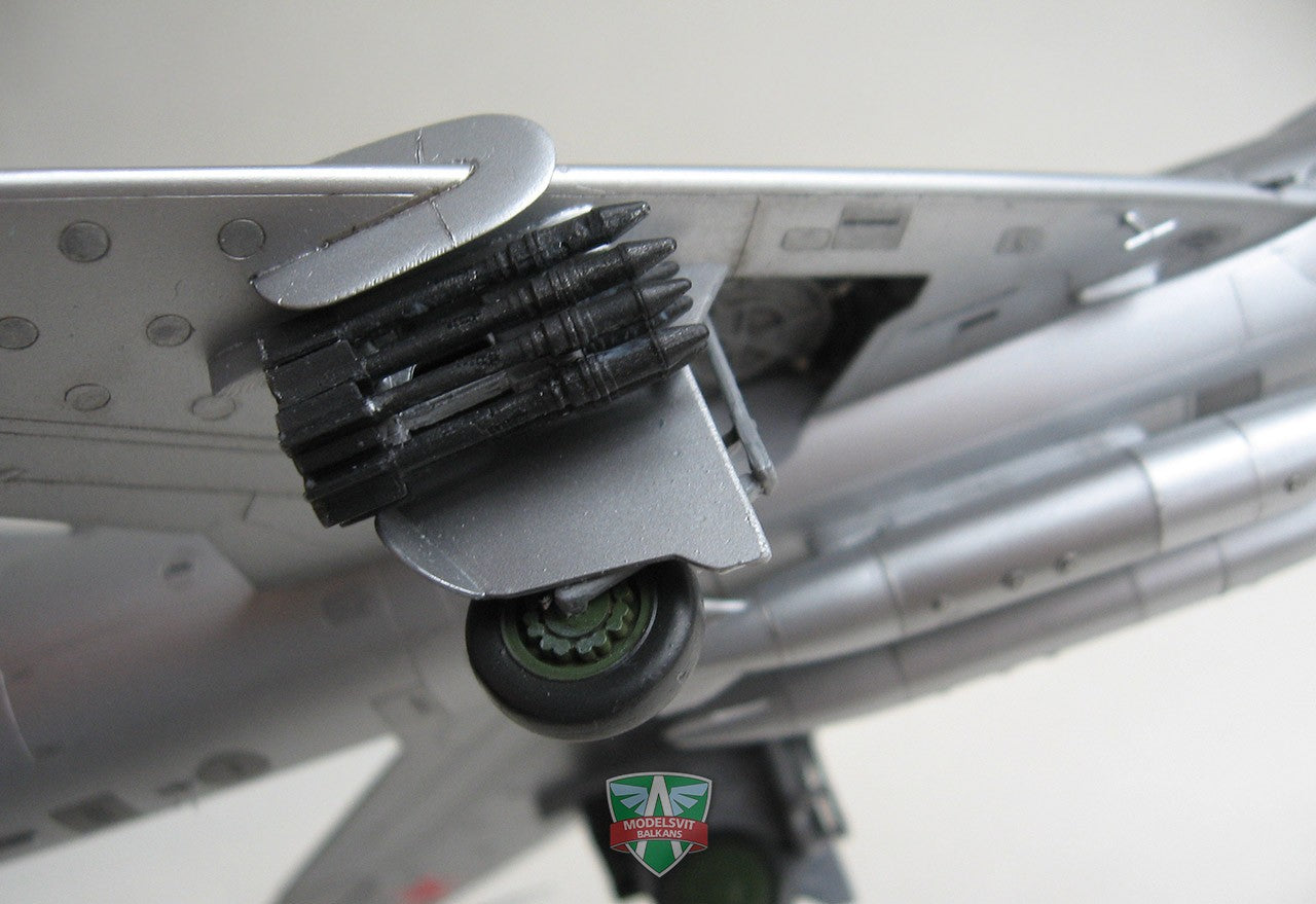 Modelsvit 72006 Plastic model aicraft kit Scale 1:72 Su-7B