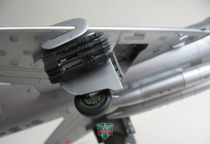 Modelsvit 72006 Plastic model aicraft kit Scale 1:72 Su-7B