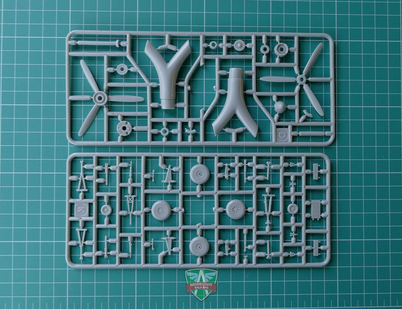 Modelsvit 72016 Plastic model aicraft kit Scale 1:72 Tupolev Tu-91 'Boot' Soviet naval attack aircraft