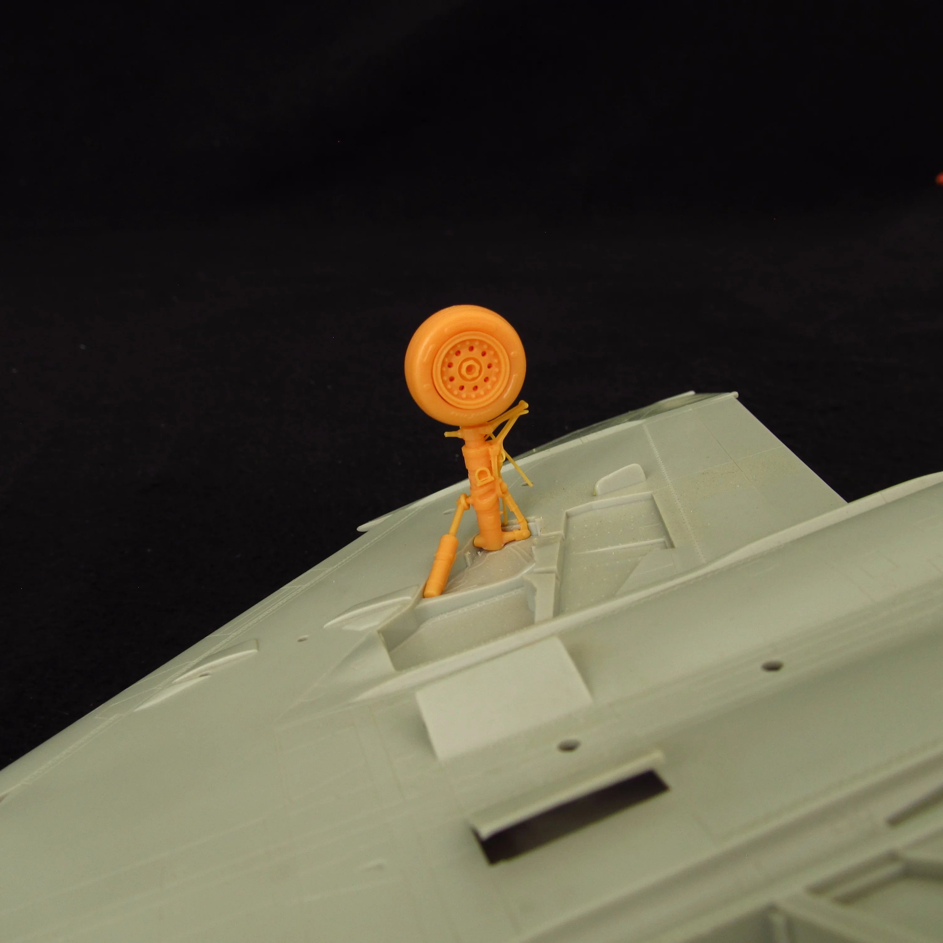 McDonnell Douglas F-4 Phantom II (J/S), Landing Gears, Wheels (for Hasegawa) Scale 1:48 Metallic Details MDR48250