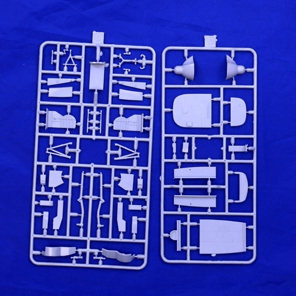 Grumman SHU-16B Albatross Seaplane, Aircraft Model Kit Scale 1:72 SOVA-M SVM 72026