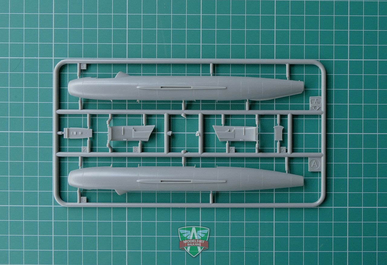 Modelsvit 72026 Plastic model aicraft kit Scale 1:72 Yak-1000