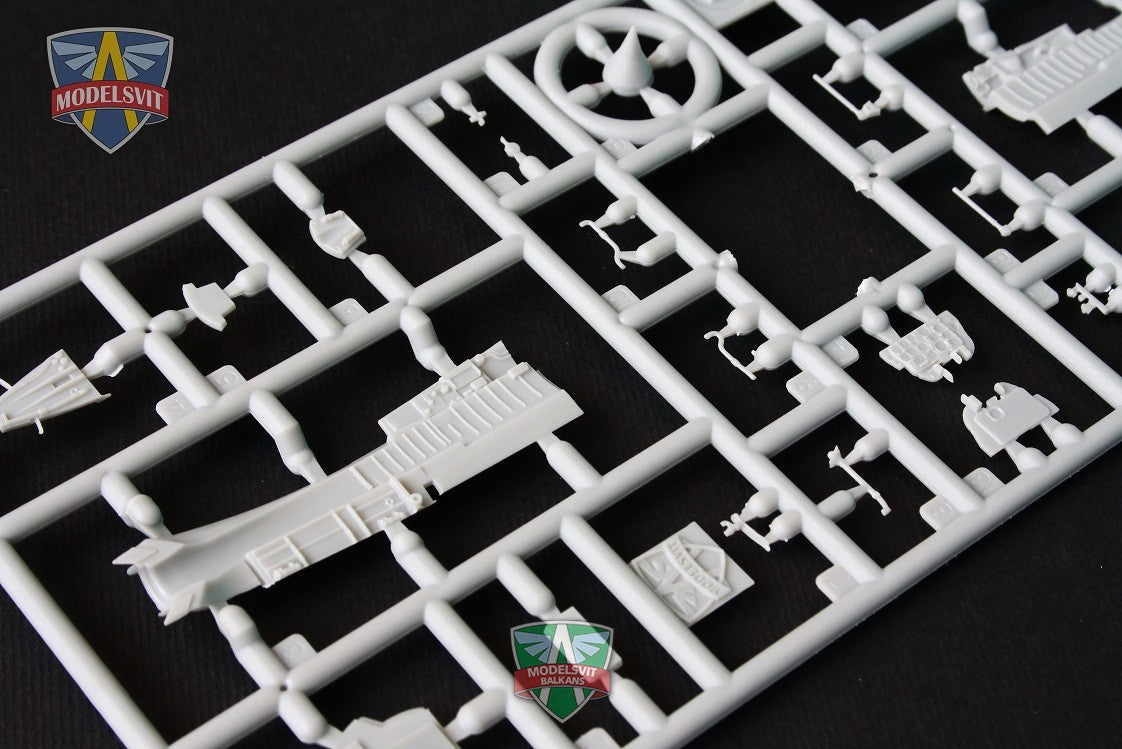 Modelsvit 72042 Plastic model aicraft kit Scale 1:72 MiG-21 F-13 Supersonic jet fighter