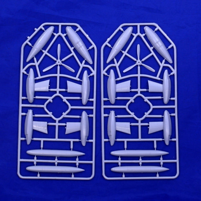 Grumman SHU-16B Albatross Seaplane, Aircraft Model Kit Scale 1:72 SOVA-M SVM 72026