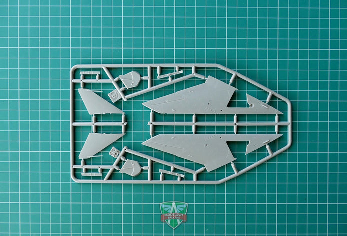 Modelsvit 72005 Plastic model aicraft kit Scale 1:72 SU-7 U