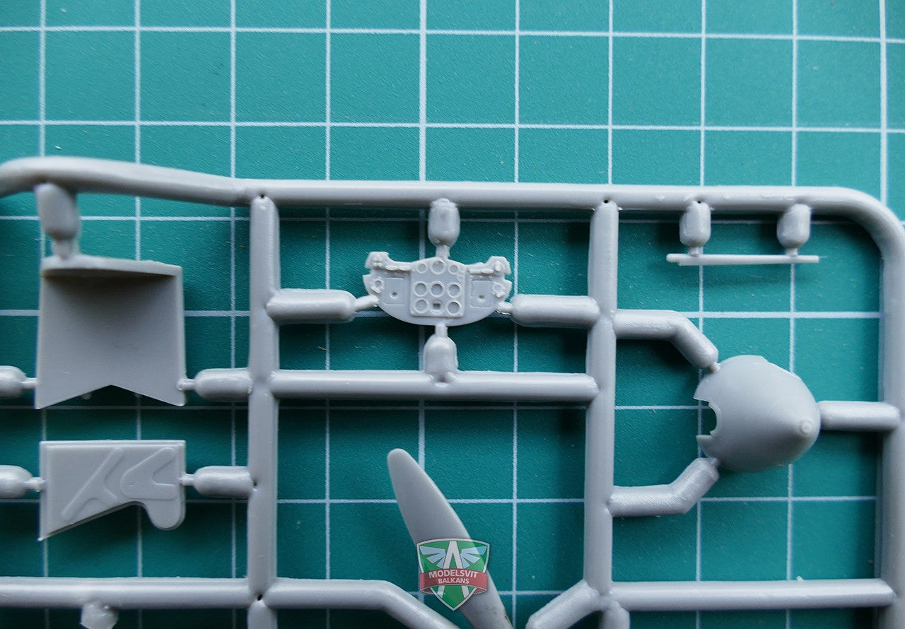 Modelsvit 4802 Plastic model aircraft kit Scale 1:48 Yakovlev Yak-1 (Winter version)