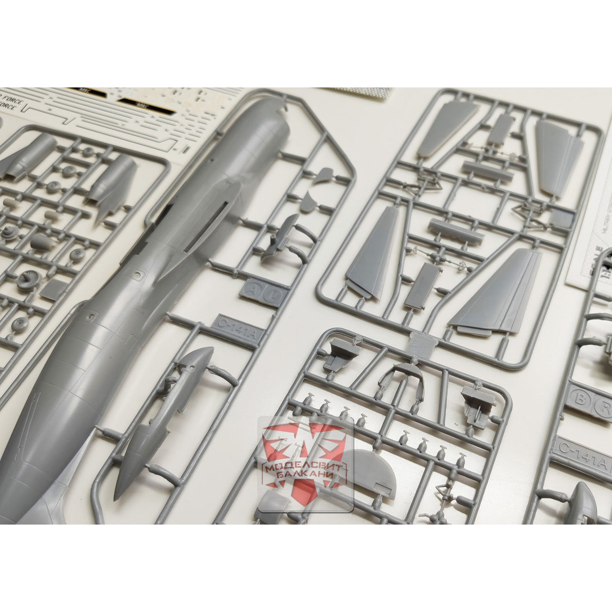 Lockheed C-141A Starlifter Model Kit Aircraft Scale 1:144 A&A Models AAM4402