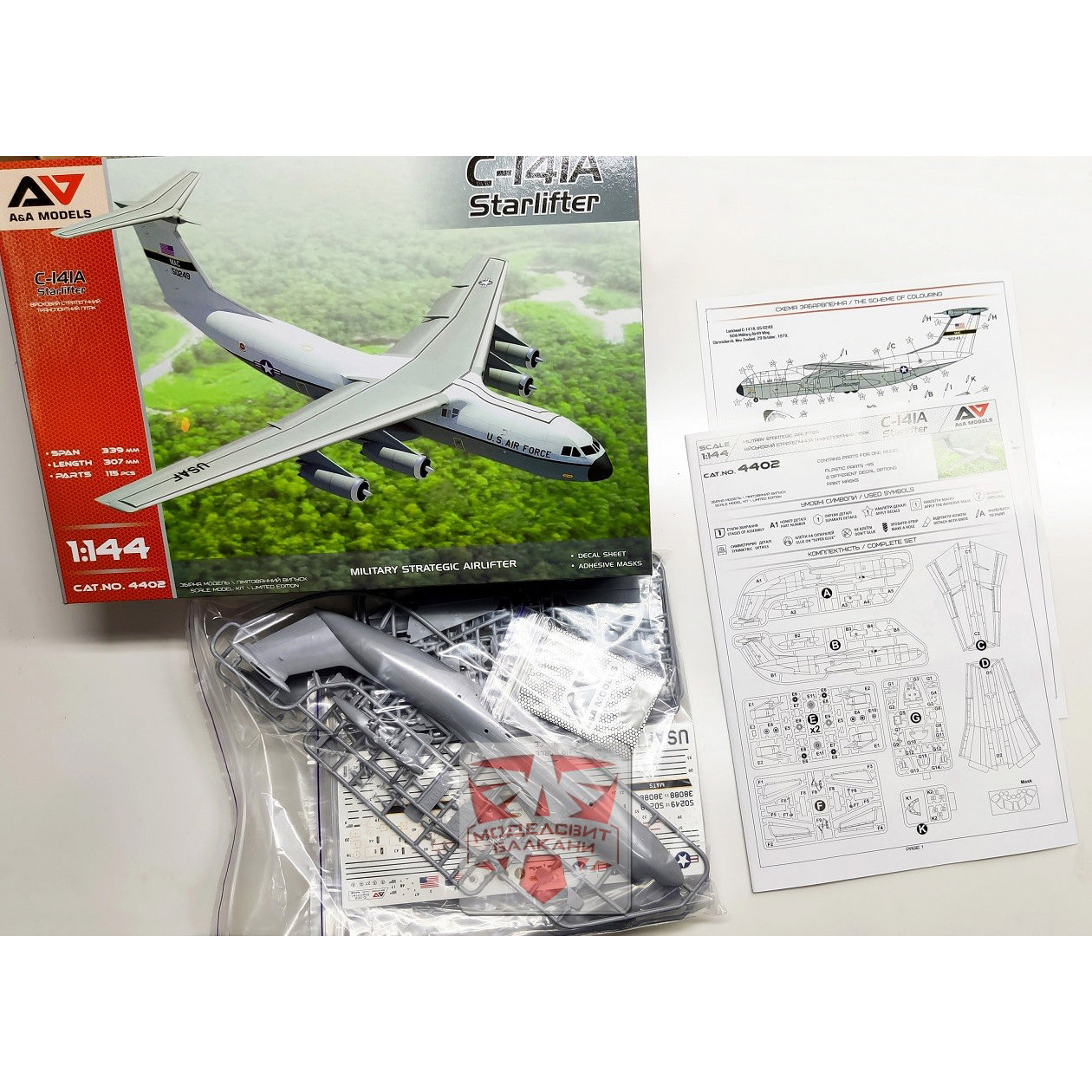 Lockheed C-141A Starlifter Model Kit Aircraft Scale 1:144 A&A Models AAM4402