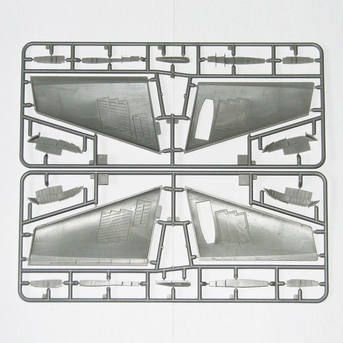 Ilyushin IL-102 Experimental ground-attack Model Aircraft Kit Scale 1:72 A&A Models AAM7211