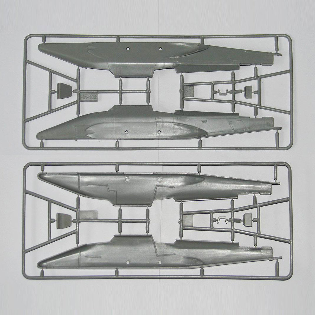 Ilyushin IL-102 Experimental ground-attack Model Aircraft Kit Scale 1:72 A&A Models AAM7211
