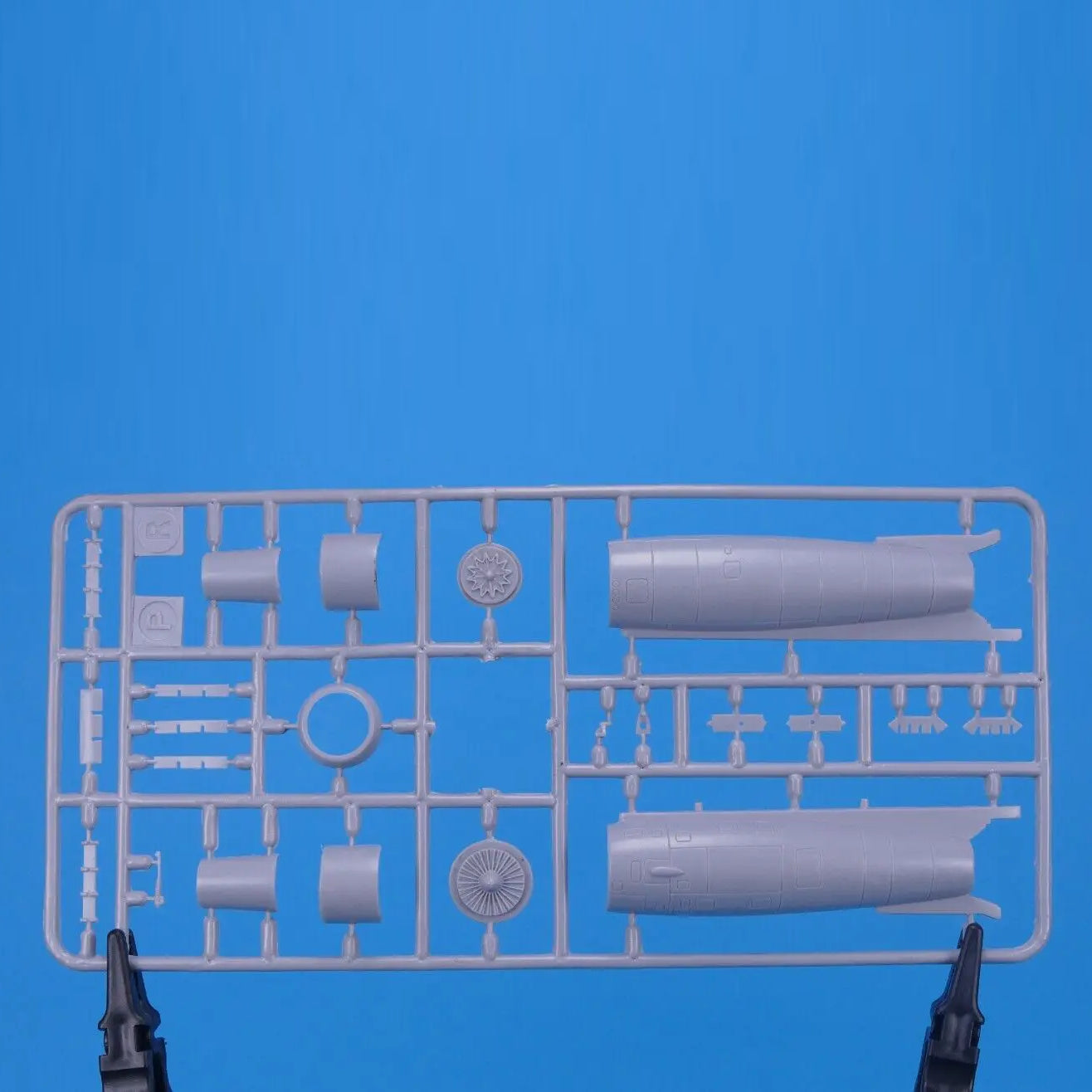 14MP1 Experimental Ekranoplan Model Kit Model Kit Aircraft Scale 1:72 A&A Models AAM7230