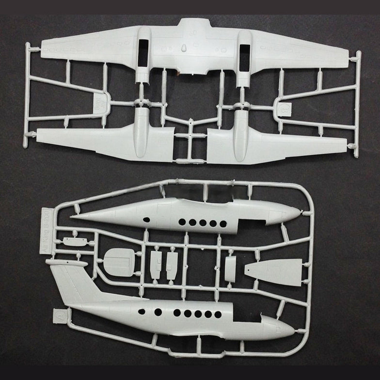 Beechcraft C-12 Huron Aircraft Models Kit Scale 1:72 A&A Models AAM7237