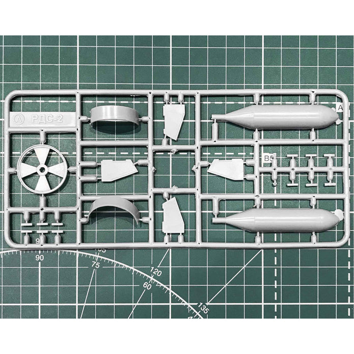 Soviet atomic bomb RDS-2 Scale 1:72 Amodel AMO-NA72002 Plastic Airplane Model Kit
