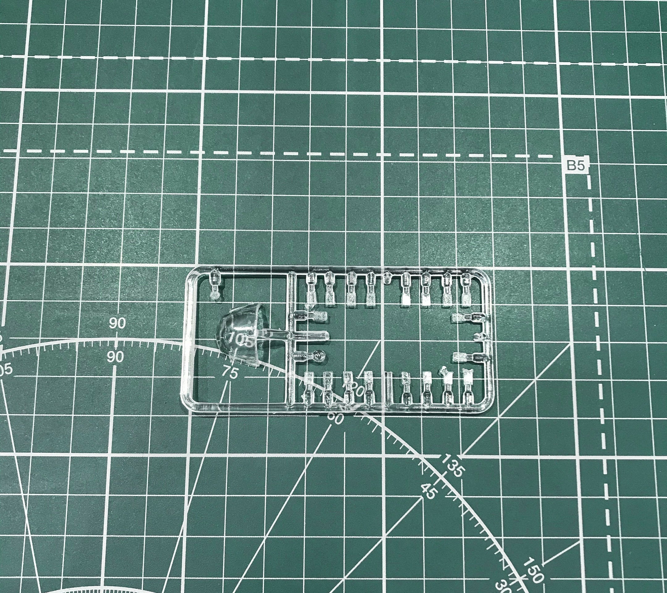 Ilyushin IL-14P Scale 1:144 Amodel AMO1416 Plastic Airplane Model Kit