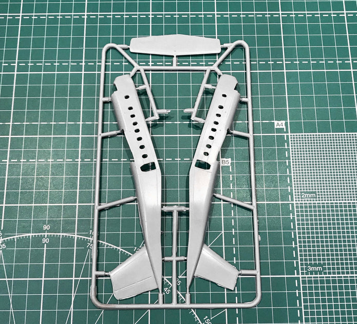 CC-115 'Buffalo' Canadian AF aircraft Scale 1:144 Amodel AMO1418 Scale Airplane Model Kit