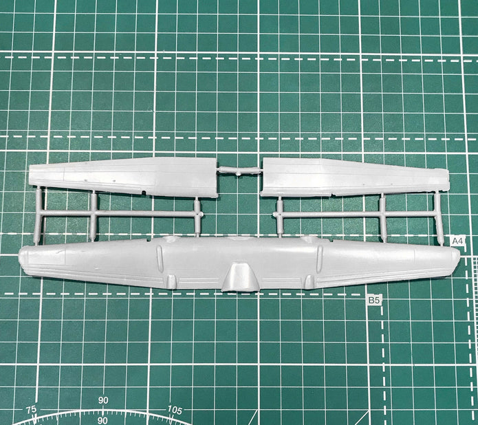 CC-115 'Buffalo' Canadian AF aircraft Scale 1:144 Amodel AMO1418 Scale Airplane Model Kit