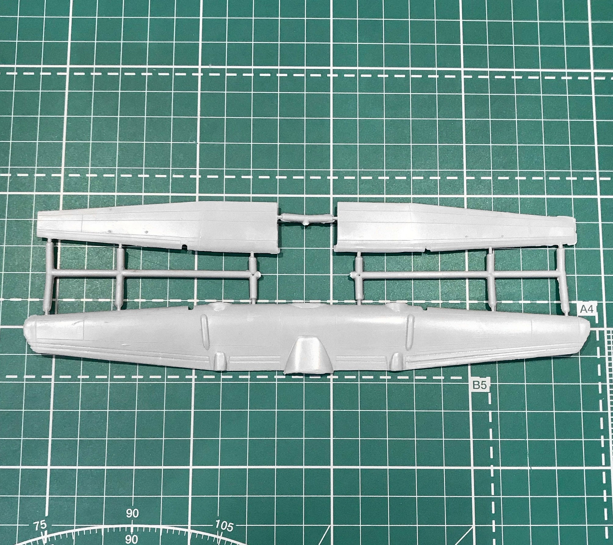CC-115 'Buffalo' Canadian AF aircraft Scale 1:144 Amodel AMO1418 Scale Airplane Model Kit
