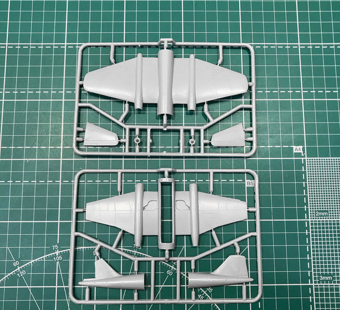 E.E.Canberra B. Mk-20/Mk-62 Scale 1:144 Amodel AMO1428 Scale Airplane Model Kit