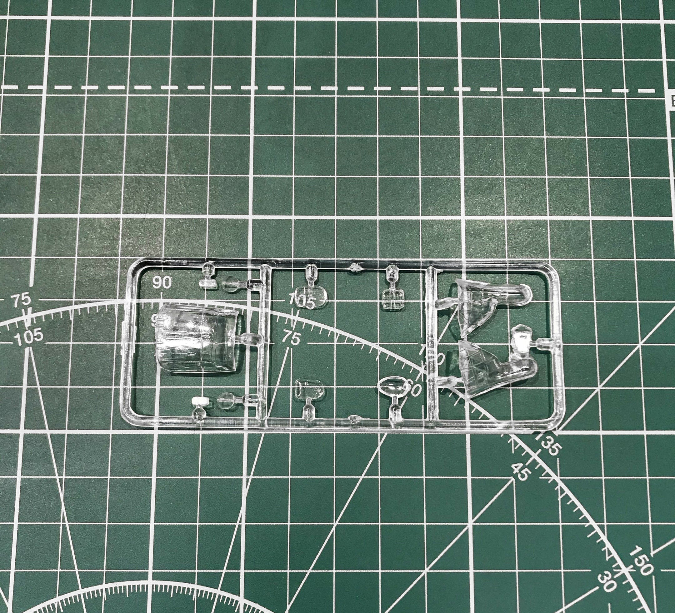 Beriev Be-12 'Mail' Soviet amphibious aircraft Scale 1:144 Amodel AMO1438 Plastic Airplane Model Kit