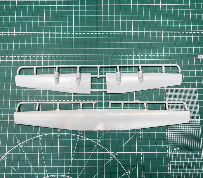 JC-130A Hercules Scale 1:144 Amodel AMO1439 Scale Airplane Model Kit