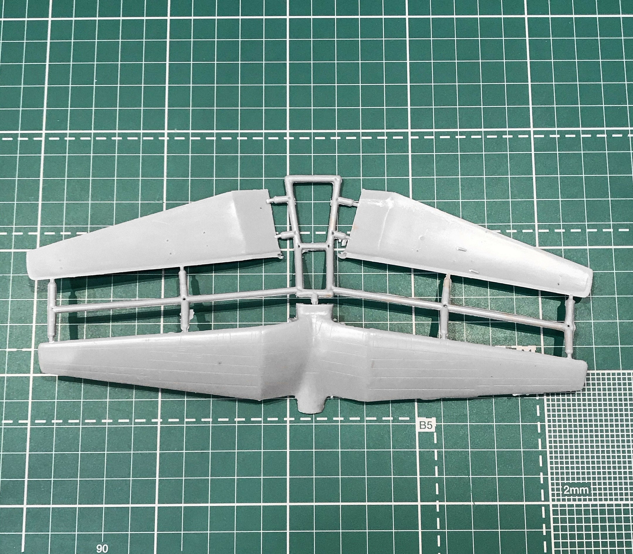 Beriev Be-18P Scale 1:144 Amodel AMO1441-01 Plastic Airplane Model Kit