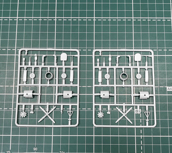 Ilyushin IL-12 'Coach' Soviet cargo aircraft Scale 1:144 Amodel AMO1443 Plastic Airplane Model Kit