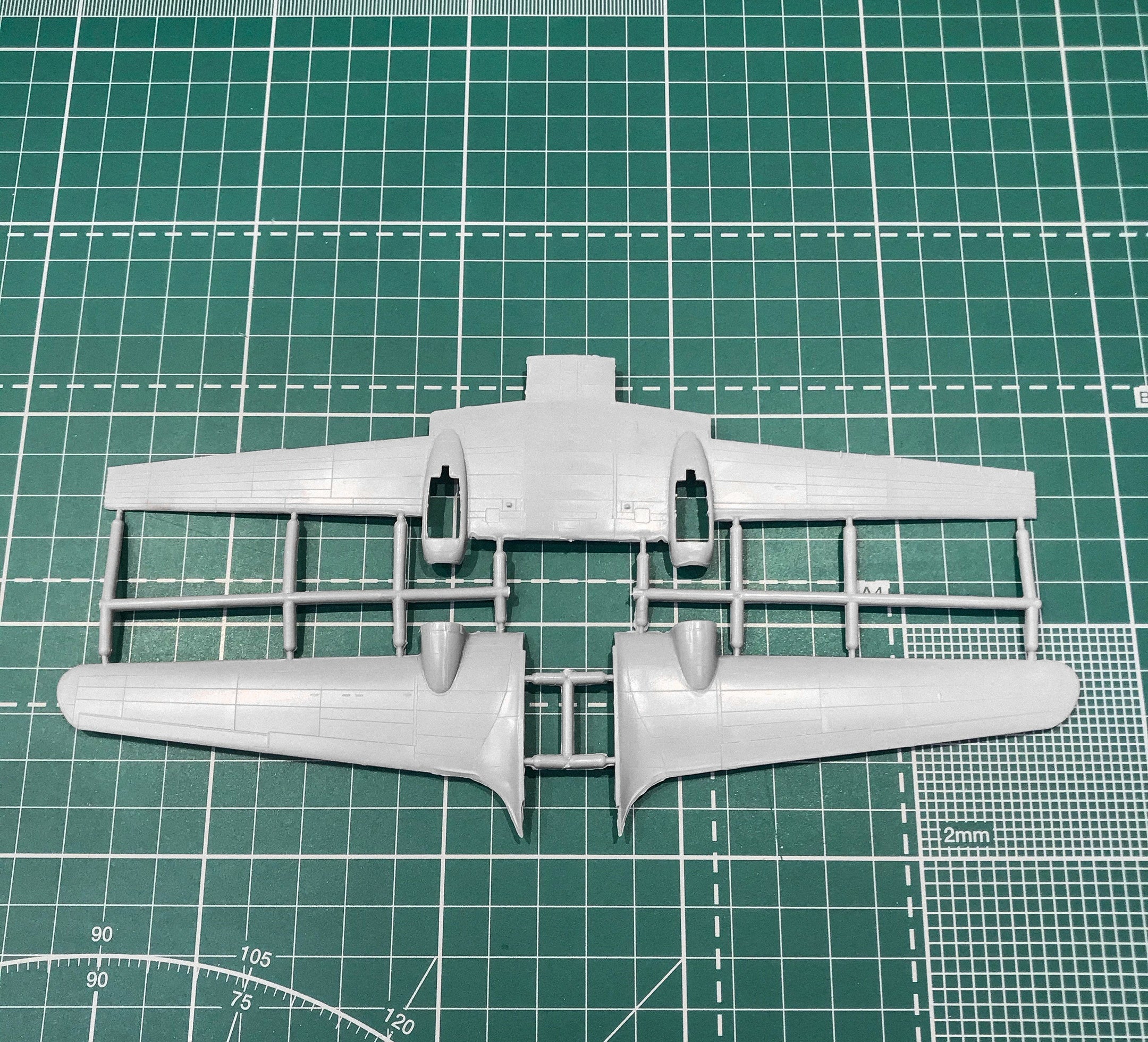 Ilyushin IL-12 Czech airliner Scale 1:144 Amodel AMO1445 Plastic Airplane Model Kit