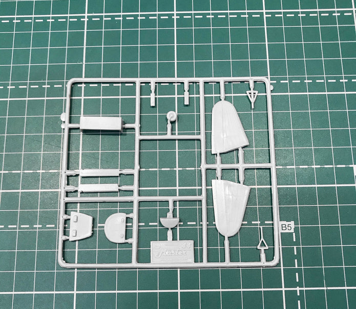 Ilyushin IL-14P DDR Lufthansa DDR civil aircraft Scale 1:144 Amodel AMO1447 Plastic Airplane Model Kit